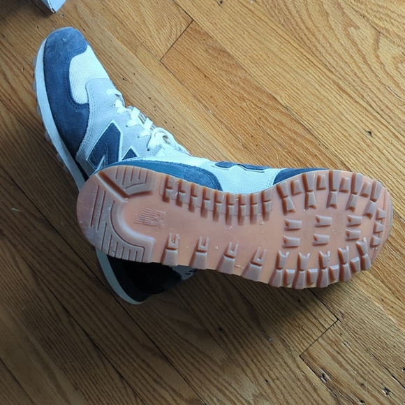 New Balance 574 - Picture 4 of 4